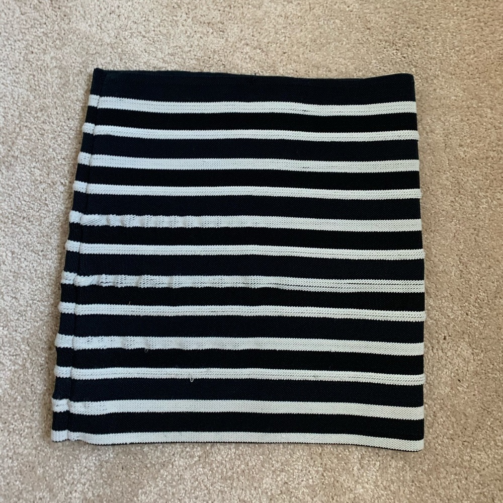 Black & White cropped pencil skirt